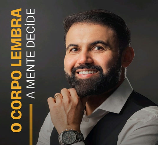 Capa oficial do livro O Corpo Lembra, A Mente Decide
